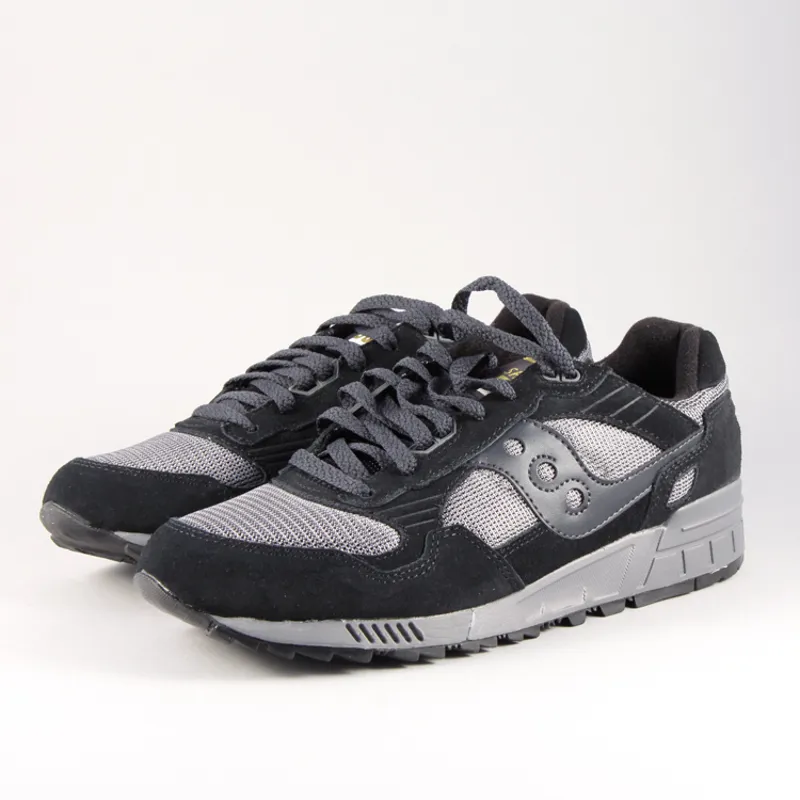 Black shop saucony shadow